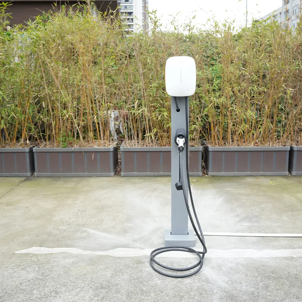 EV Recharge Stations: The Push for 24/7 Accessibility